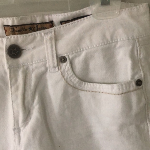 Pair of Vanilla Star Jean Shorts - Picture 3 of 8
